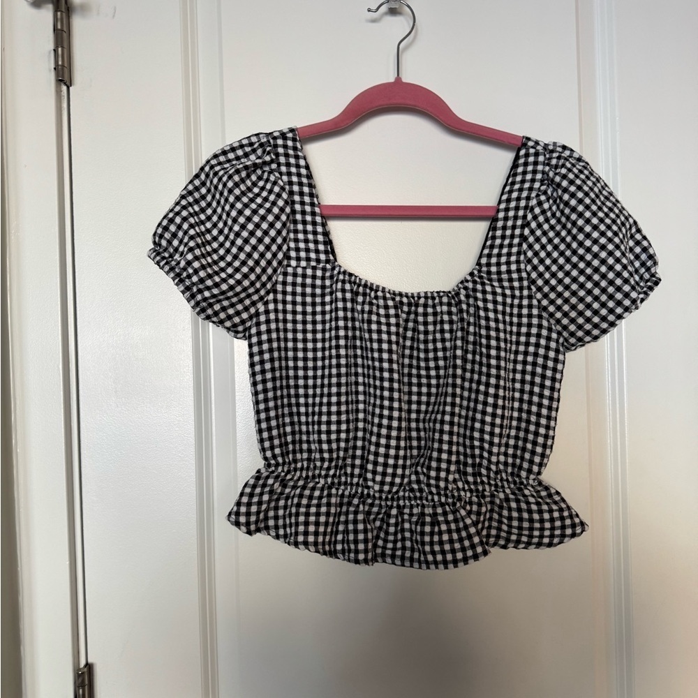 Eyeshadow Black and White Puff Sleeve Smocked Blouse
